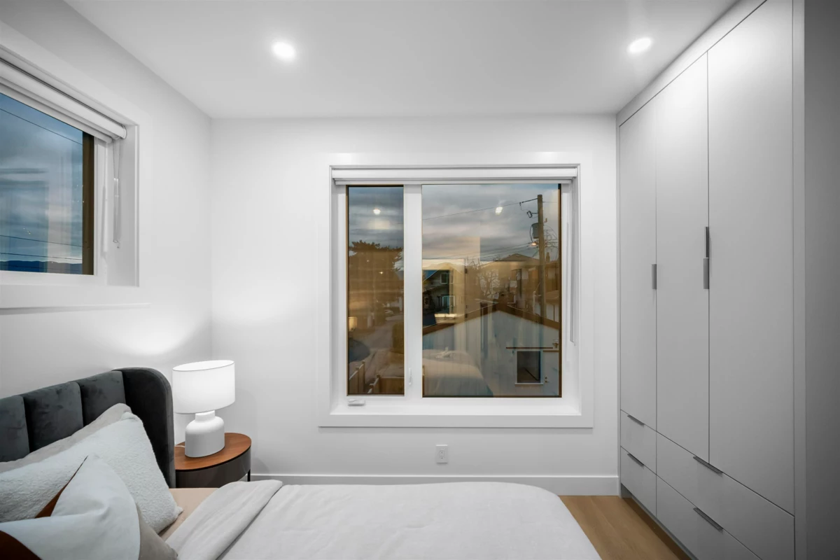 Walk-In Closet Photo of 2 3623 Triumph Street, Vancouver, BC