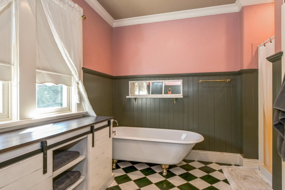 Powder Room Photo of 1526 232 Street, Langley, BC