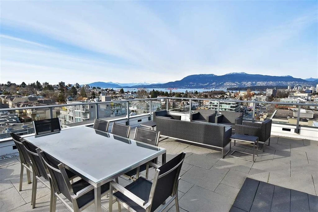 Exterior Front Photo of 232 1777 W 7th Avenue, Vancouver, BC