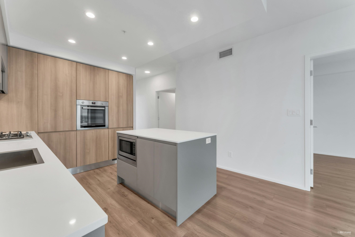 Kitchen Island Photo of 3407 3833 Evergreen Place, Burnaby, BC