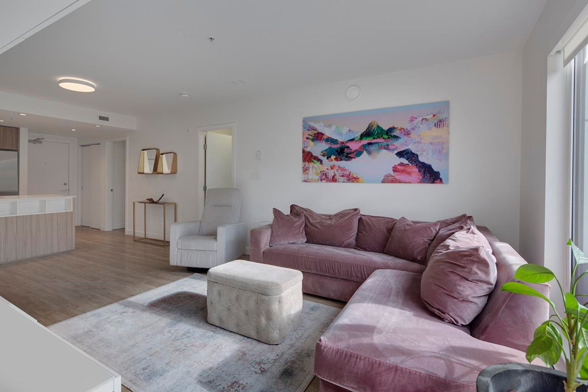 Kitchen Photo of 206 1061 Marine Drive, North Vancouver, BC