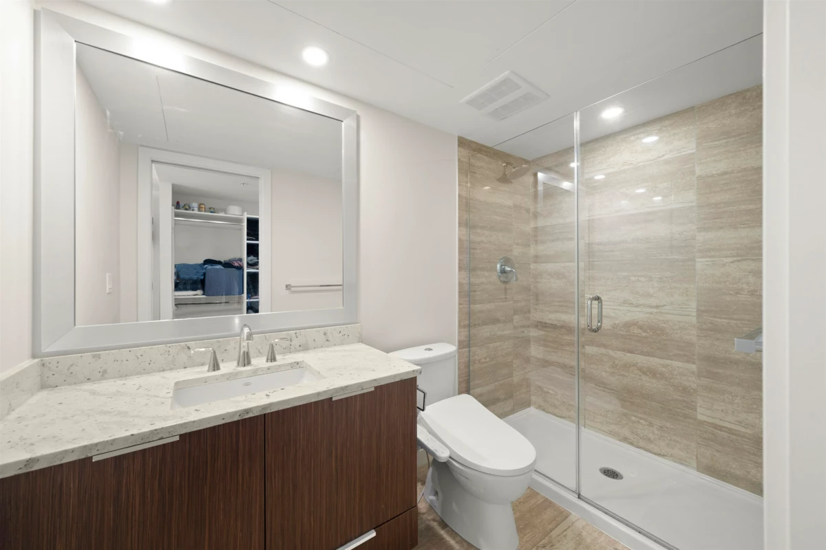 Primary Bathroom Photo of 809 8699 Hazelbridge Way, Richmond, BC