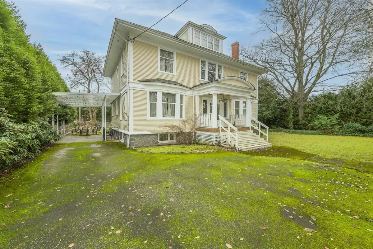 Basement Recreation Room Photo of 1453 Laurier Avenue, Vancouver, BC