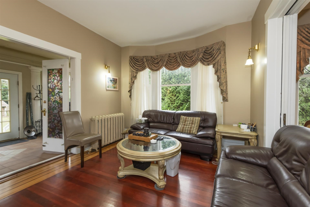 Breakfast Nook Photo of 1453 Laurier Avenue, Vancouver, BC