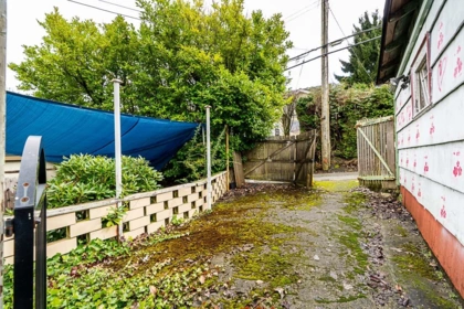 Backyard Photo of 4534 W 5th Avenue, Vancouver, BC