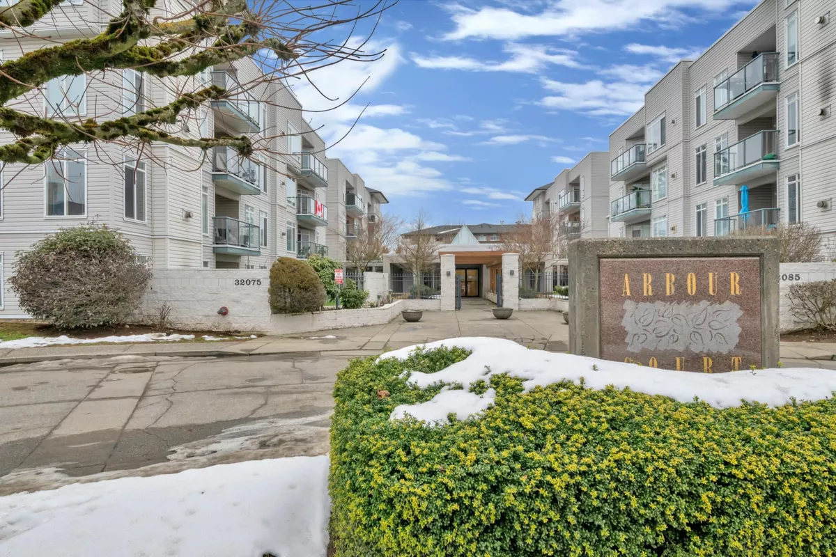 Exterior Rear Photo of 306 32075 George Ferguson Way, Abbotsford, BC