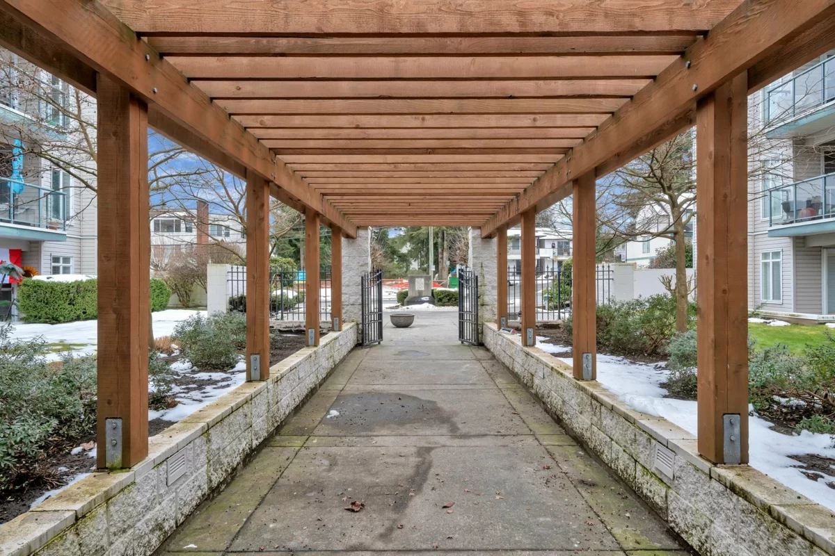 Family Room Photo of 306 32075 George Ferguson Way, Abbotsford, BC