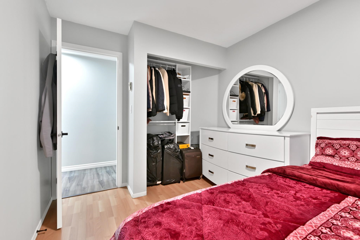 Walk-In Closet Photo of 306 32075 George Ferguson Way, Abbotsford, BC