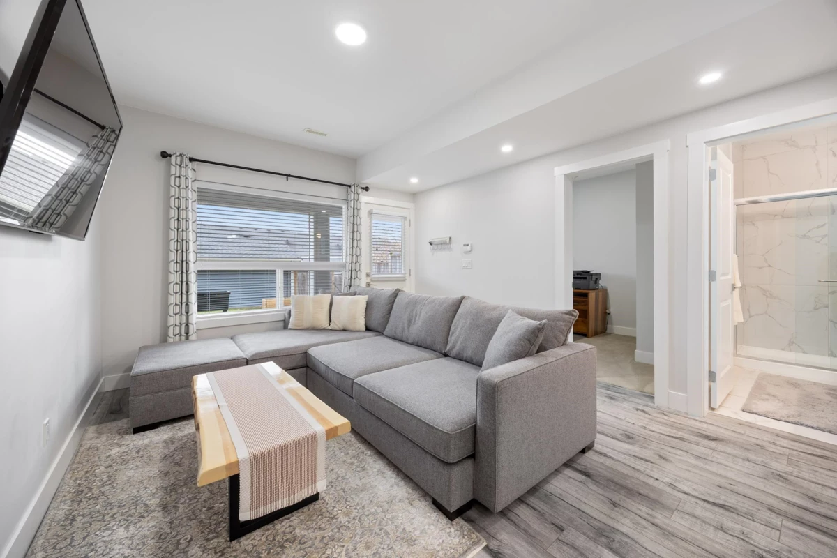 Swimming Pool Photo of 8223 202b Street, Langley, BC