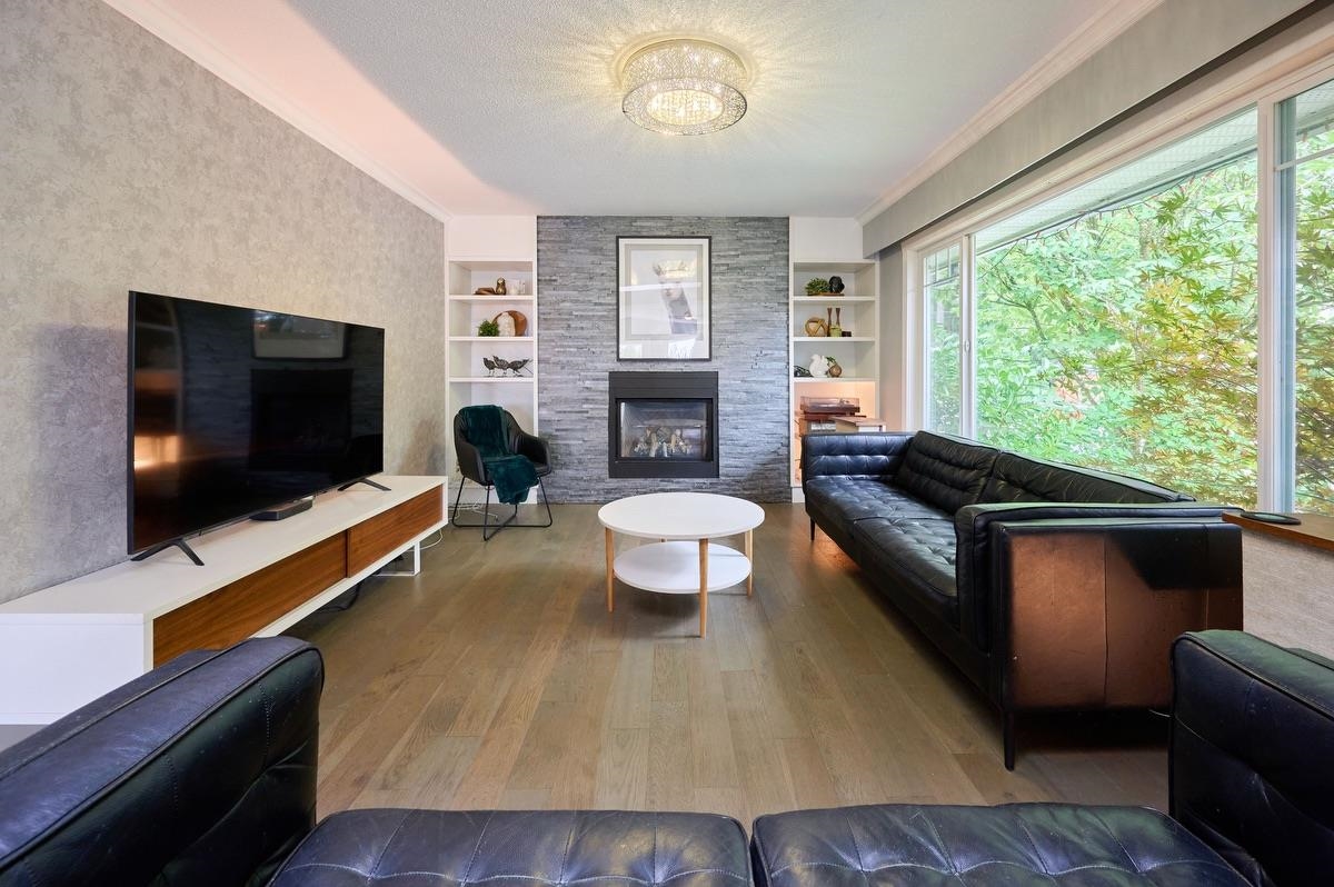 Kitchen Photo of 13993 Silver Valley Road, Maple Ridge, BC