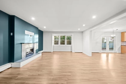 Kitchen Island Photo of 12686 20 Avenue, Surrey, BC