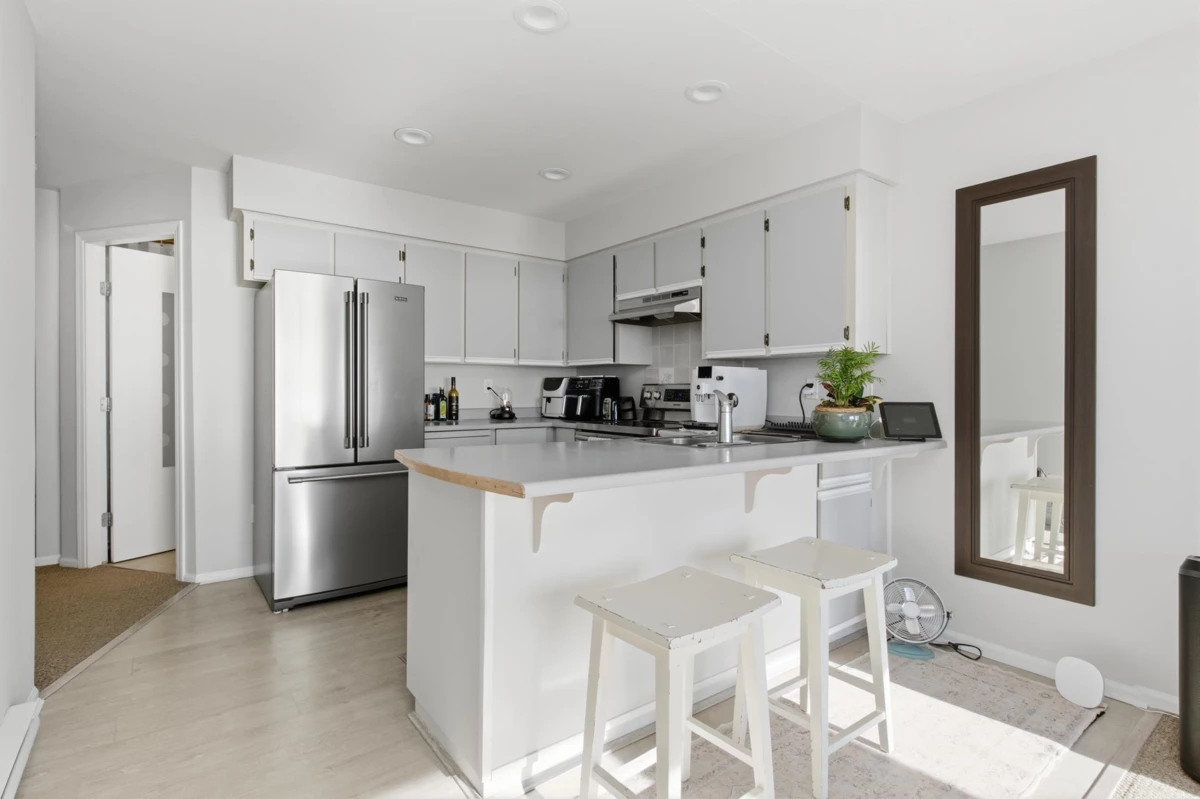 Outdoor Kitchen Photo of 15373 Victoria Avenue, White Rock, BC