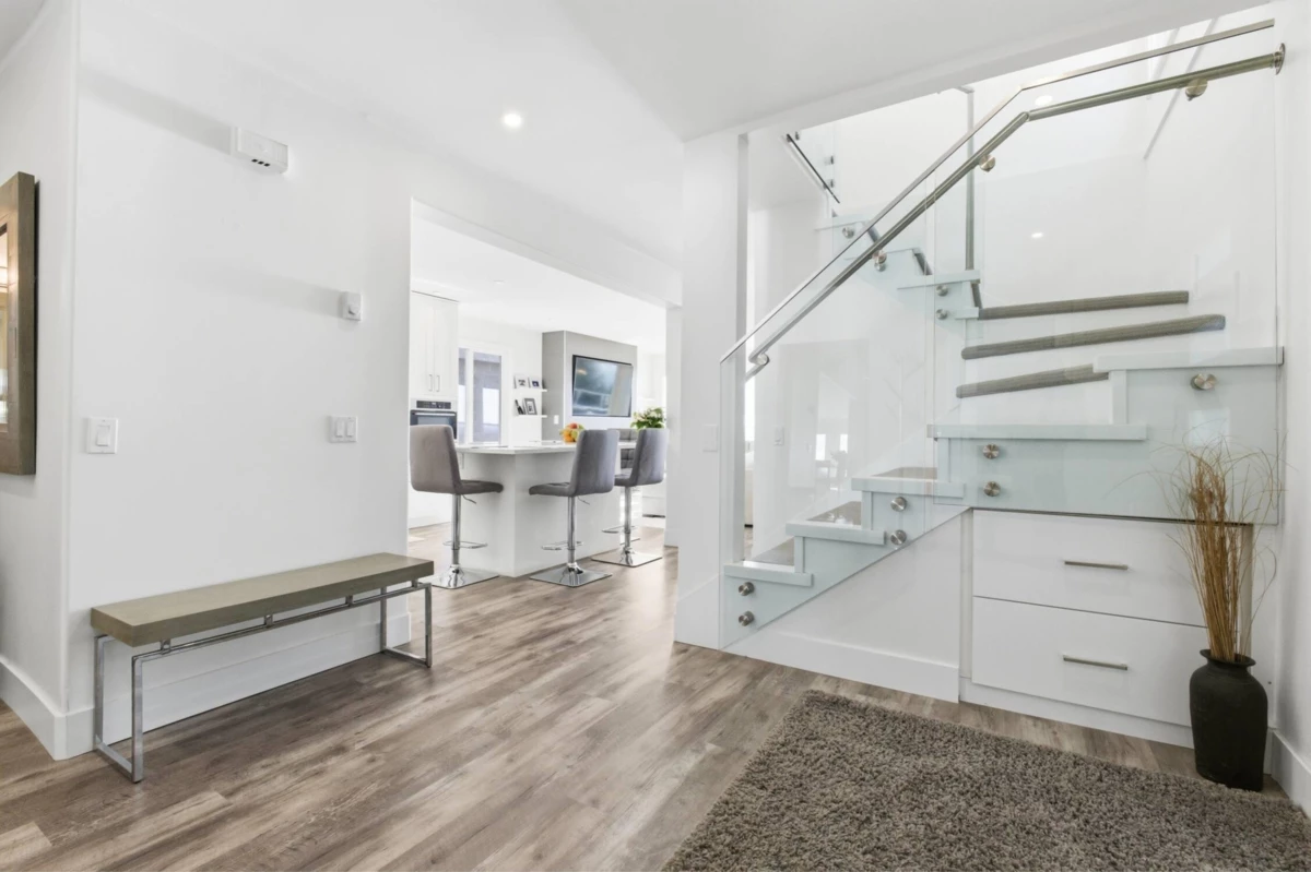 Pantry Photo of 15373 Victoria Avenue, White Rock, BC