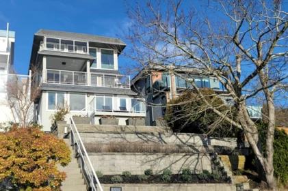 15373 Victoria Avenue, White Rock, BC