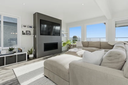 15373 Victoria Avenue, White Rock, BC