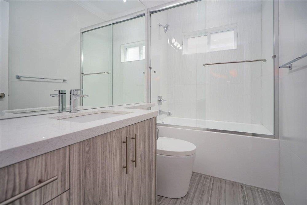 Walk-In Closet Photo of 9131 Steveston Highway, Richmond, BC