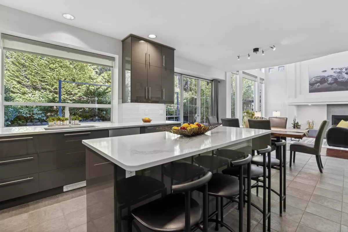 Bedroom 3 Photo of 98 Linden Court, Port Moody, BC