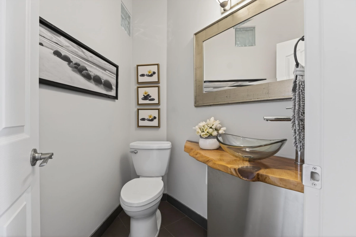 Bedroom 4 Photo of 98 Linden Court, Port Moody, BC