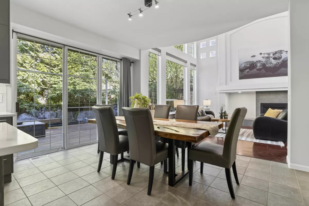 Breakfast Nook Photo of 98 Linden Court, Port Moody, BC