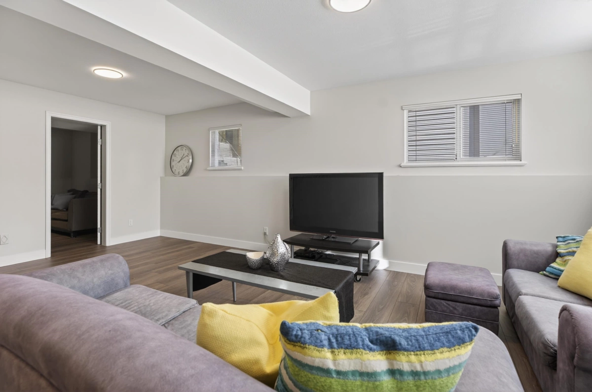 Hot Tub / Spa Photo of 98 Linden Court, Port Moody, BC