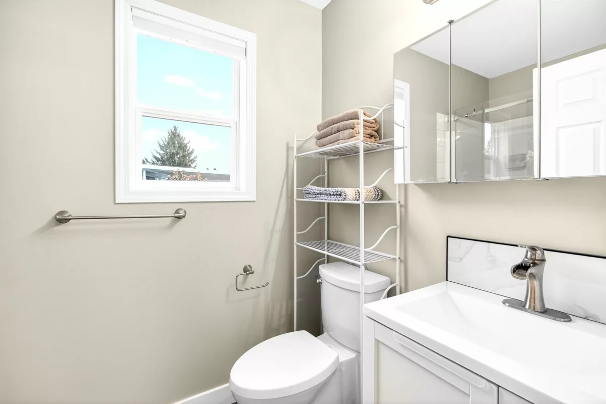 Basement Recreation Room Photo of 19635 Planetree Lane, Pitt Meadows, BC