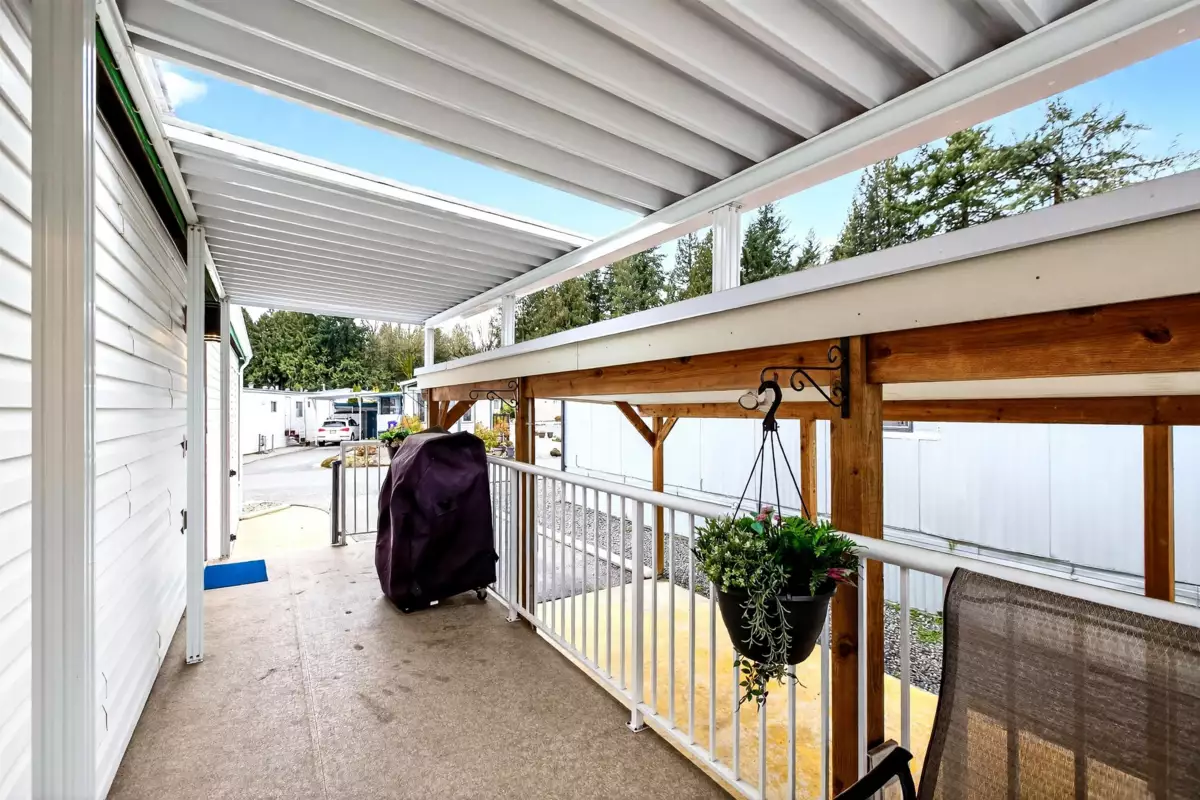 Dining Area Photo of 19635 Planetree Lane, Pitt Meadows, BC