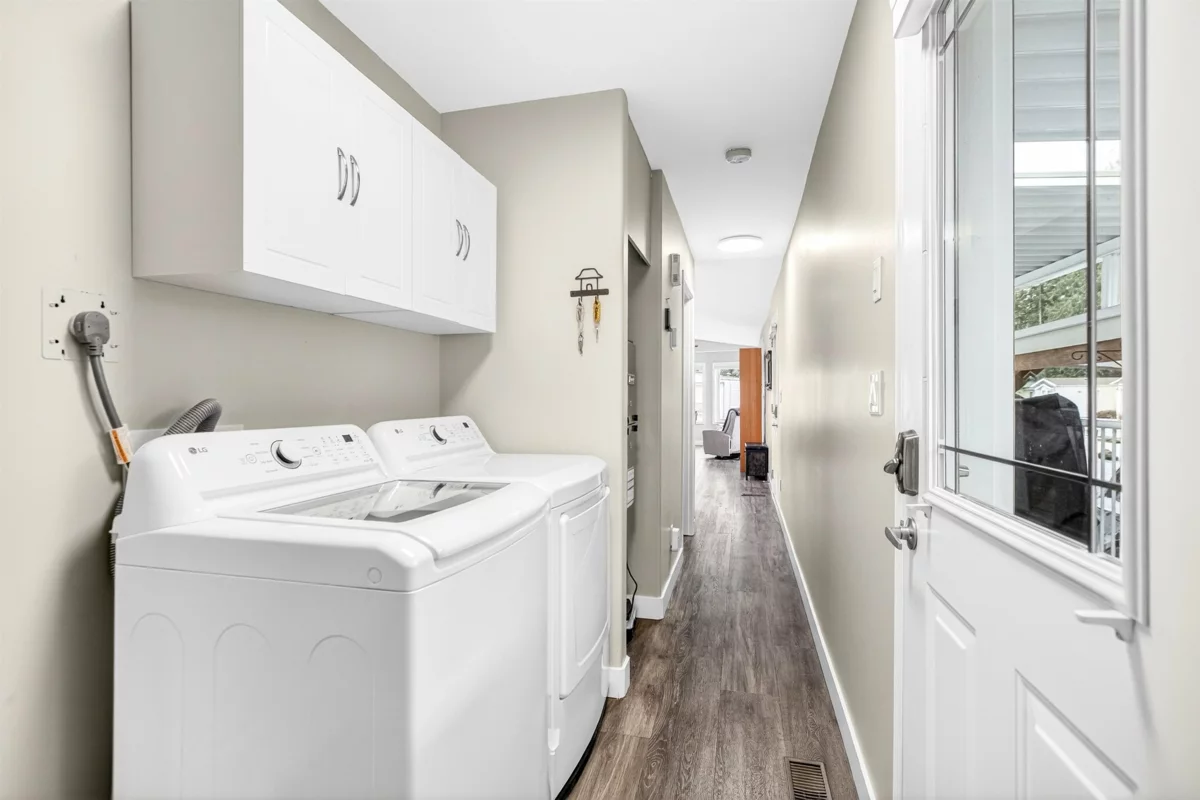 Entry Foyer Photo of 19635 Planetree Lane, Pitt Meadows, BC