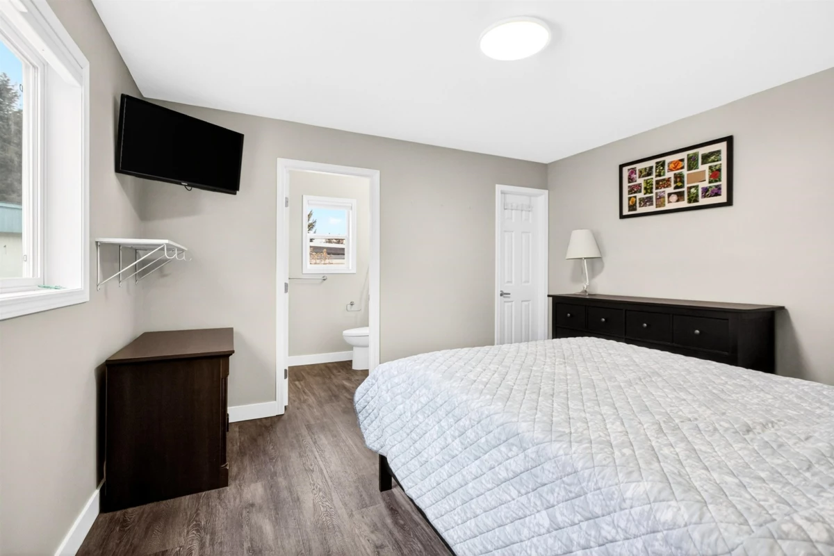 Guest Bathroom Photo of 19635 Planetree Lane, Pitt Meadows, BC