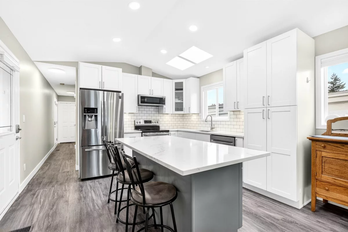 Kitchen Island Photo of 19635 Planetree Lane, Pitt Meadows, BC