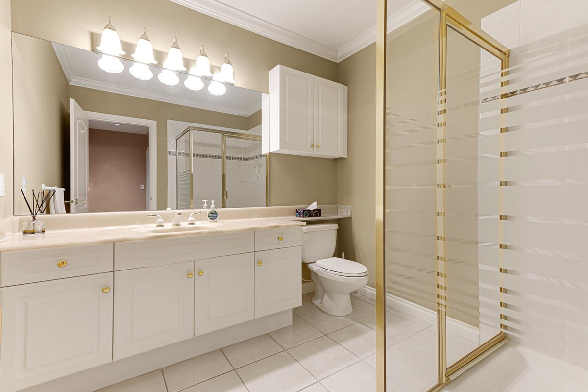 Garden / Landscaping Photo of 303 1280 55 Street, Delta, BC