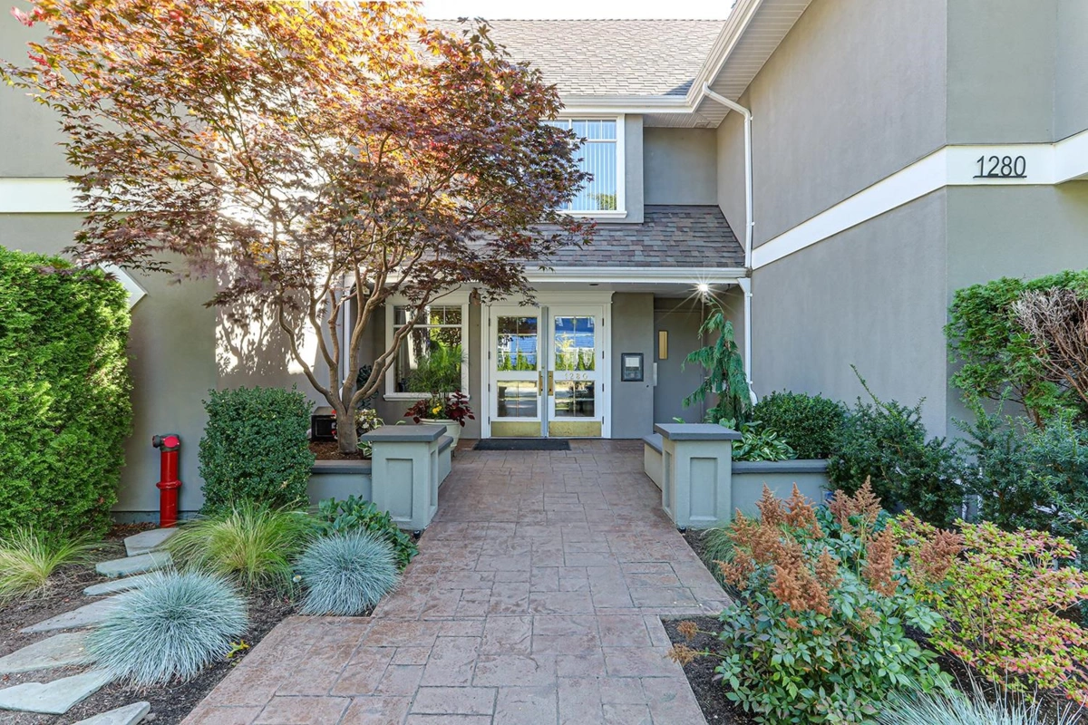 Living Room Photo of 303 1280 55 Street, Delta, BC