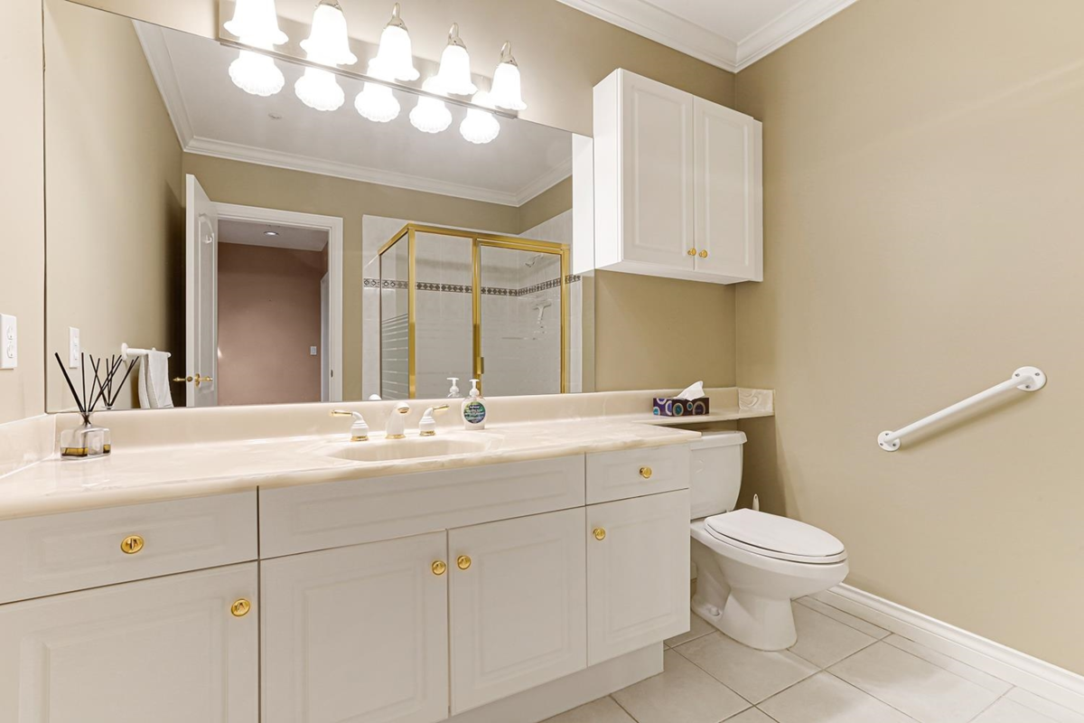 Swimming Pool Photo of 303 1280 55 Street, Delta, BC