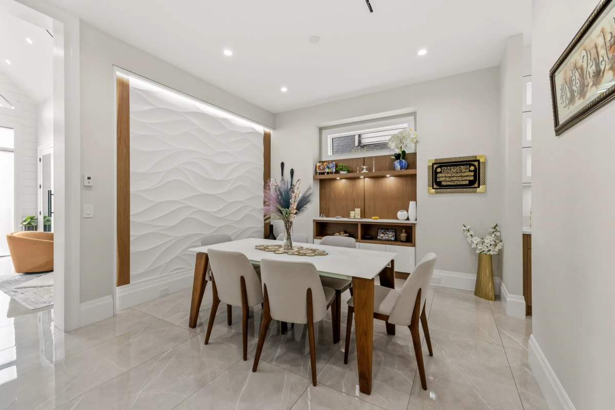 Dining Area Photo of 15689 106a Avenue, Surrey, BC