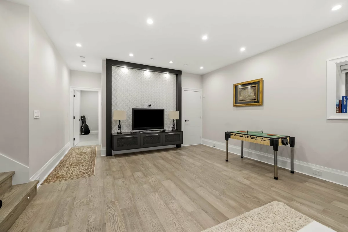 Garden / Landscaping Photo of 15689 106a Avenue, Surrey, BC