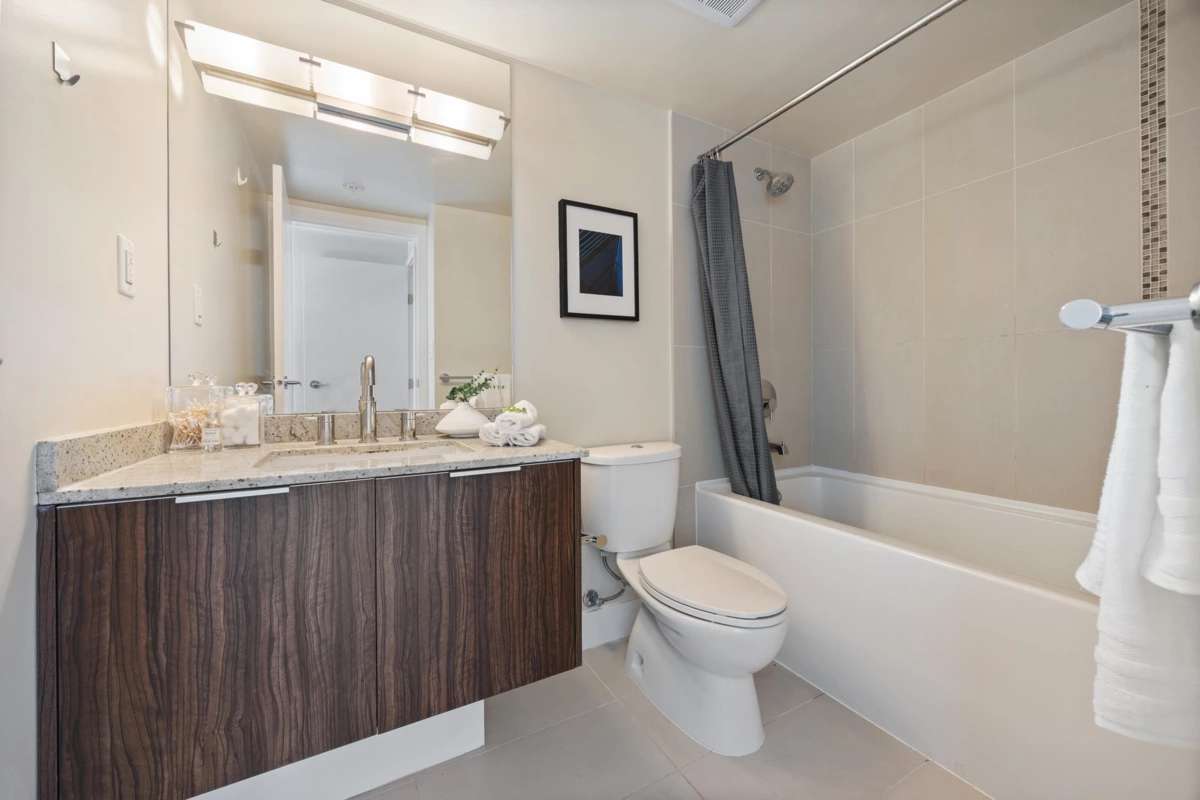 Entry Foyer Photo of 1801 1088 Richards Street, Vancouver, BC