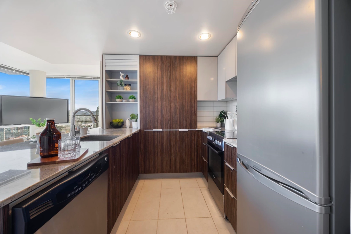 Kitchen Photo of 1801 1088 Richards Street, Vancouver, BC