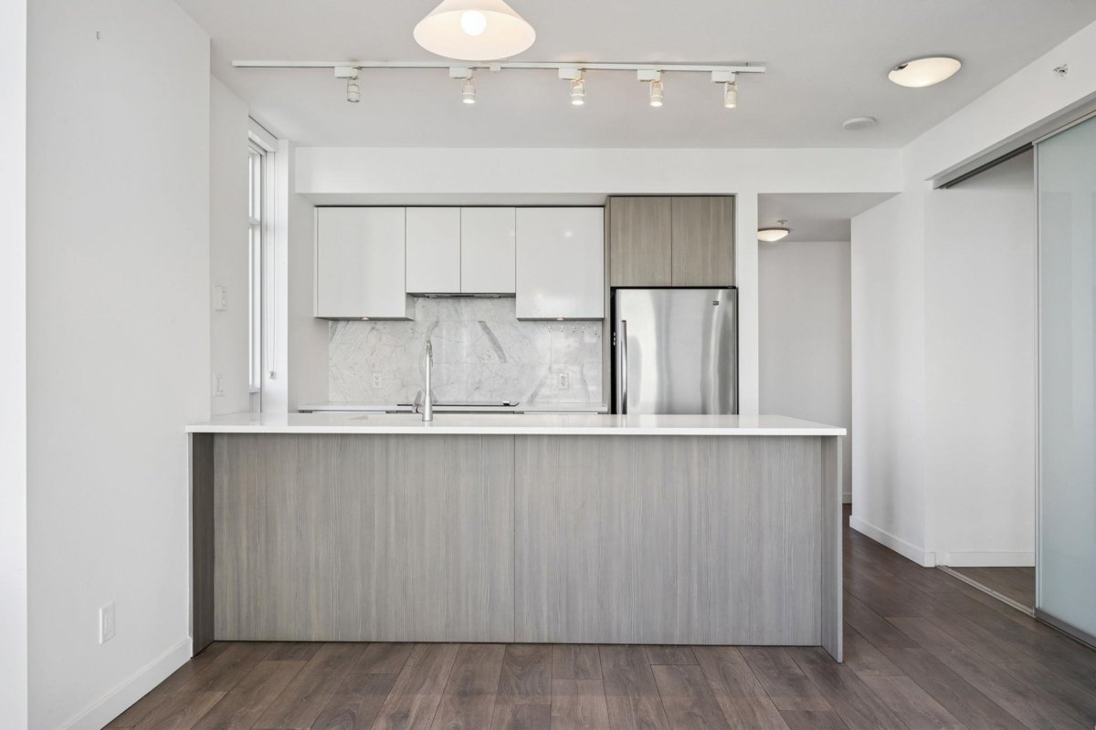 Kitchen Photo of 809 6461 Telford Avenue, Burnaby, BC