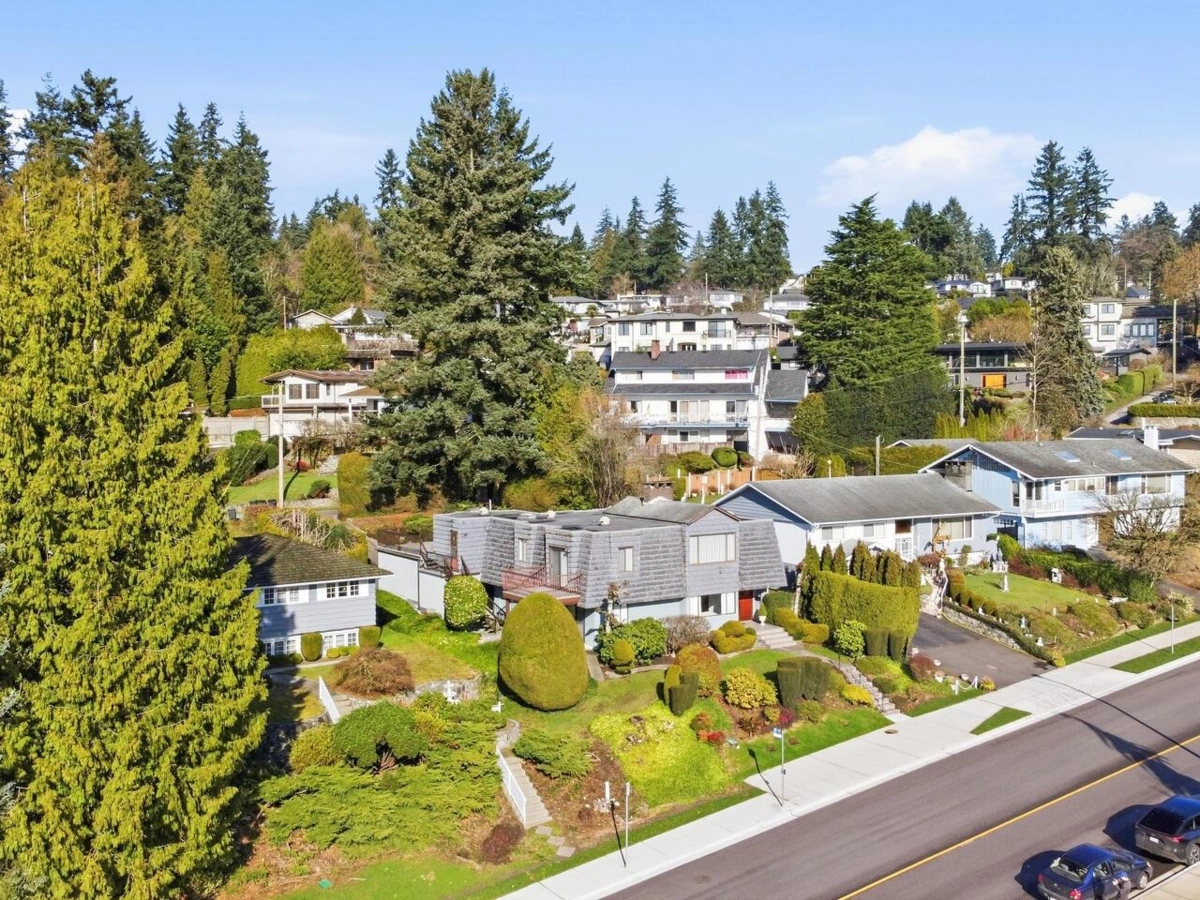 Hot Tub / Spa Photo of 8355 Nelson Avenue, Burnaby, BC