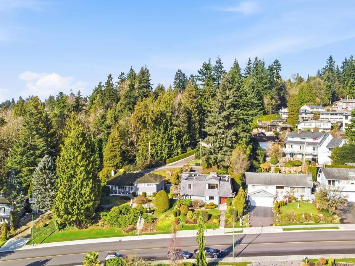 Outdoor Kitchen Photo of 8355 Nelson Avenue, Burnaby, BC