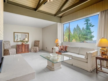 8355 Nelson Avenue, Burnaby, BC