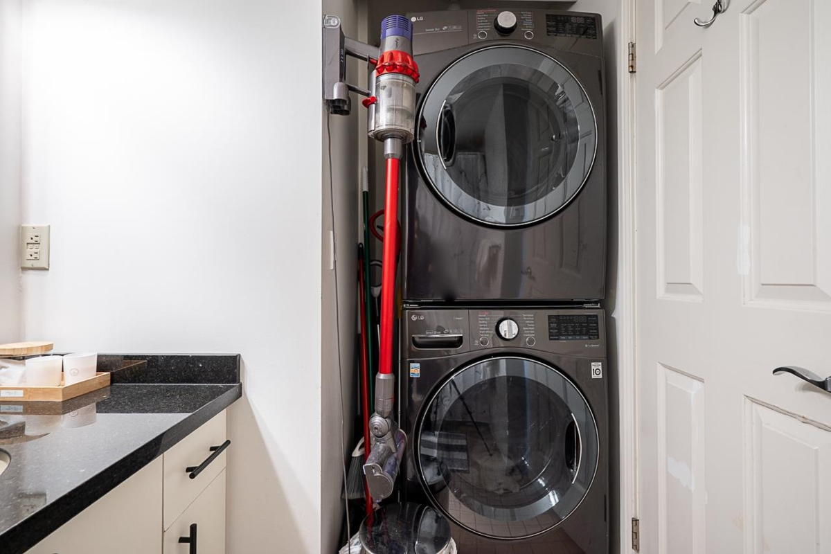 Basement Recreation Room Photo of 313 1830 E Southmere Crescent, Surrey, BC