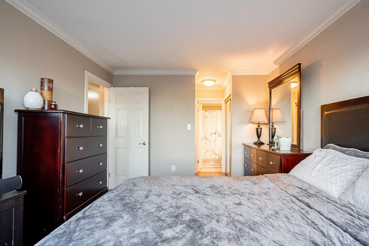 Bedroom 2 Photo of 313 1830 E Southmere Crescent, Surrey, BC