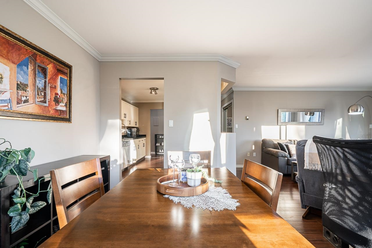 Breakfast Nook Photo of 313 1830 E Southmere Crescent, Surrey, BC