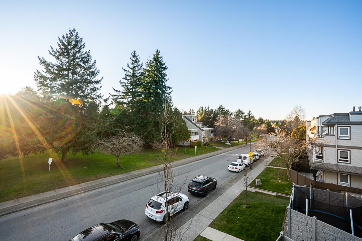 Hallway Photo of 313 1830 E Southmere Crescent, Surrey, BC
