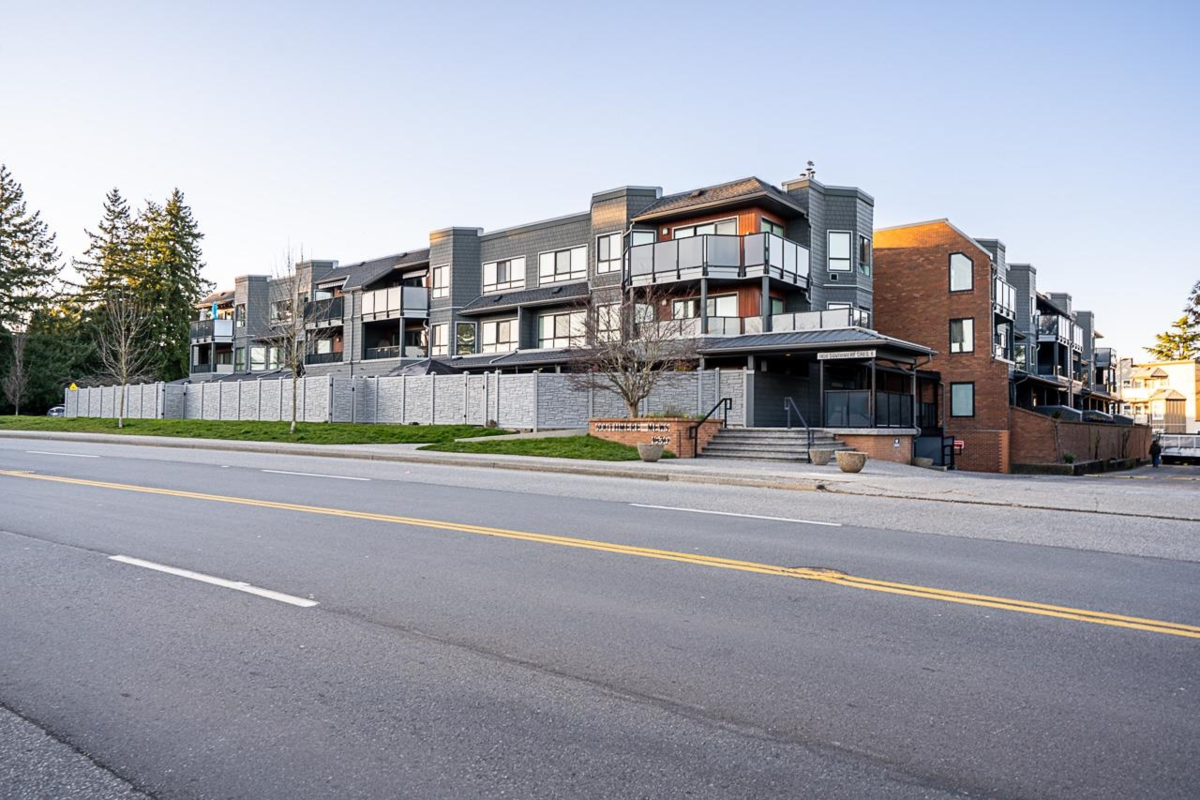Swimming Pool Photo of 313 1830 E Southmere Crescent, Surrey, BC