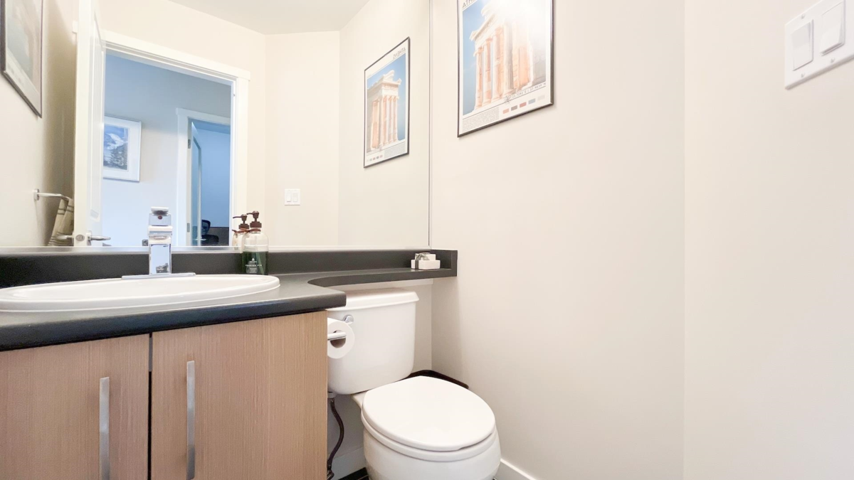 Bedroom 2 Photo of 308 22290 North Avenue, Maple Ridge, BC