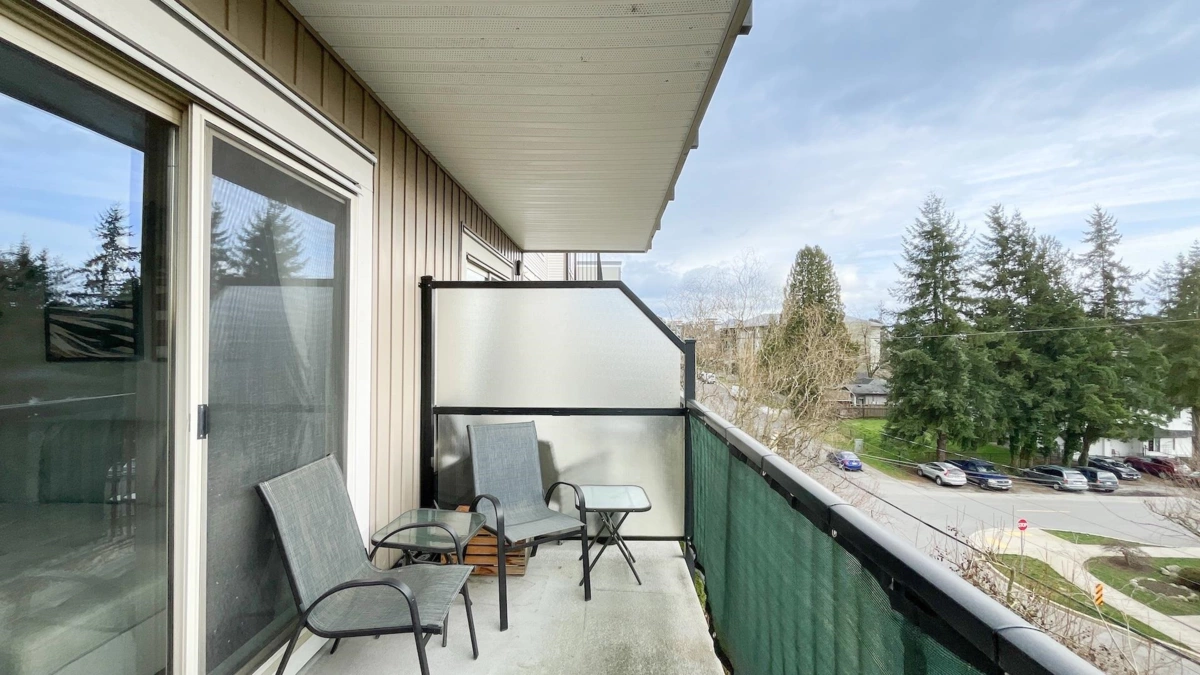 Bedroom 4 Photo of 308 22290 North Avenue, Maple Ridge, BC