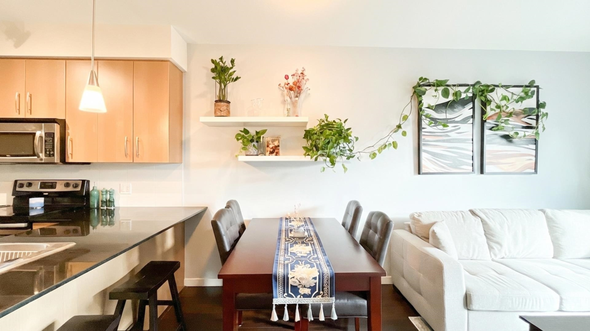 Kitchen Photo of 308 22290 North Avenue, Maple Ridge, BC