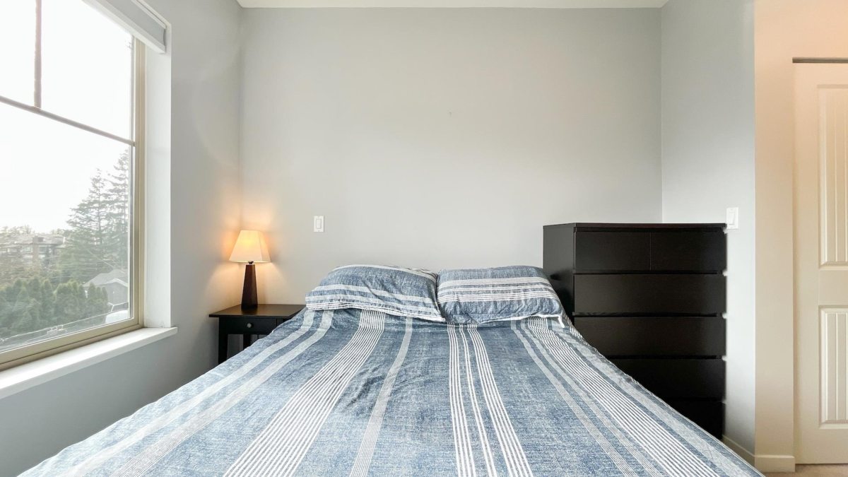 Primary Bathroom Photo of 308 22290 North Avenue, Maple Ridge, BC