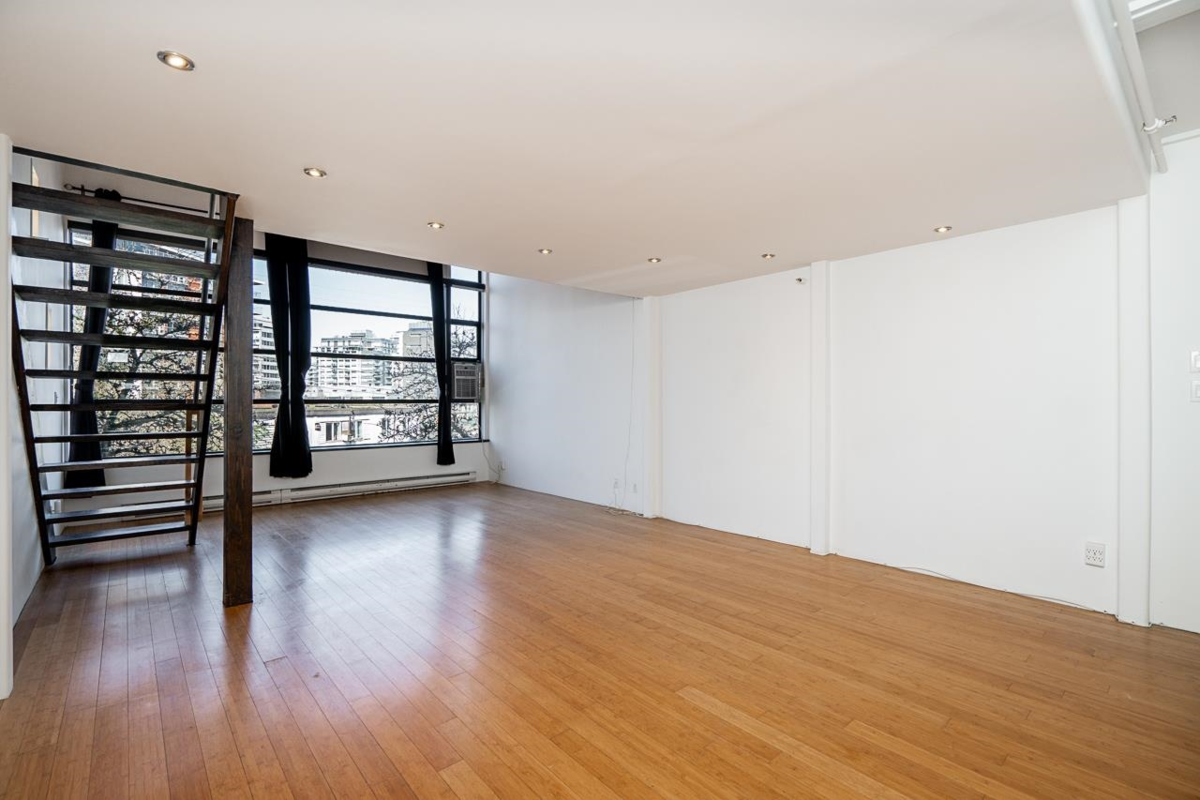 Basement Recreation Room Photo of 202 1850 Lorne Street, Vancouver, BC